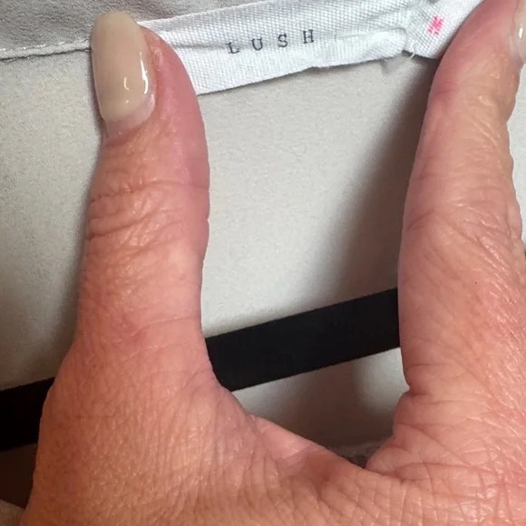 Lot of 4 Lush Tunic Tops Size M - Picture 6 of 9